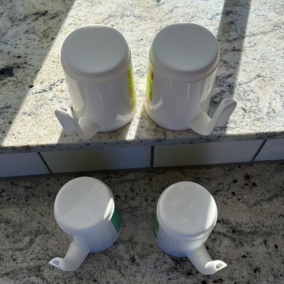 Tupperware cups - Picture 3 of 3